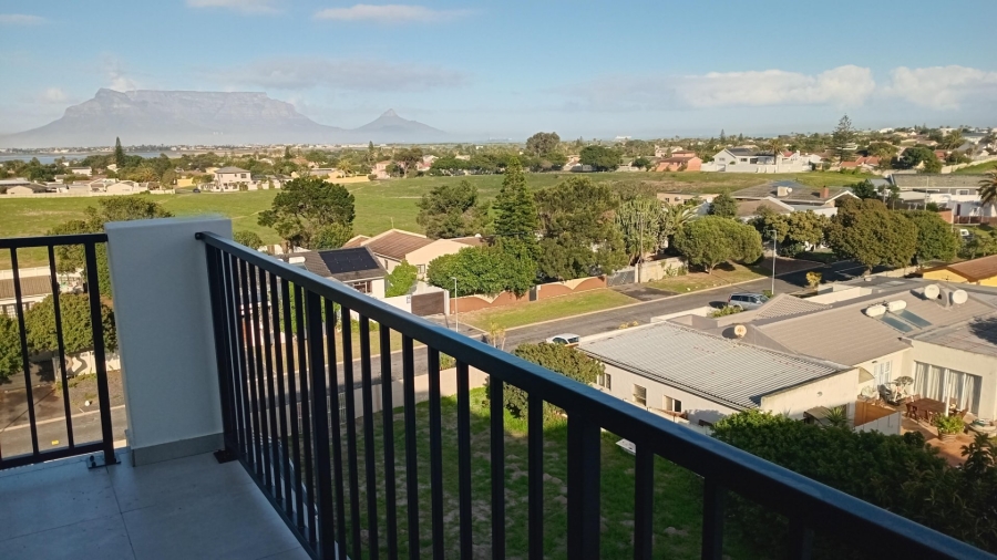 1 Bedroom Property for Sale in Table View Western Cape